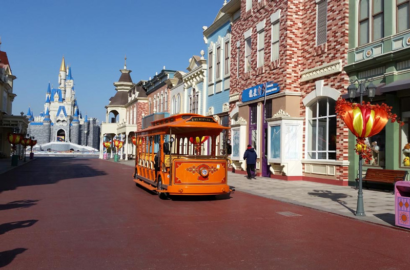 Qifan Takes You Sailing